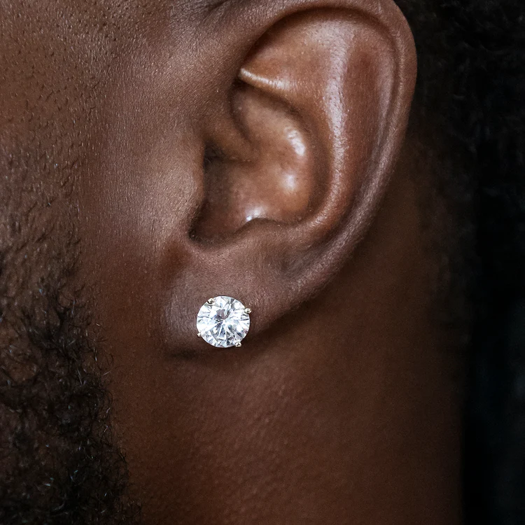 10K Round Cut Stud Earrings 7mm 【Diamond】