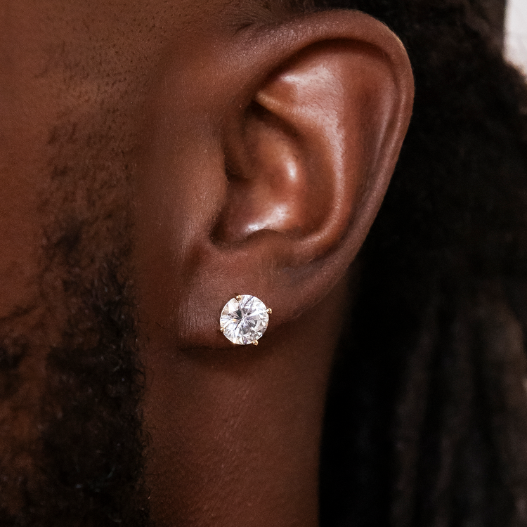 10K Round Cut Stud Earrings 7mm 【Diamond】