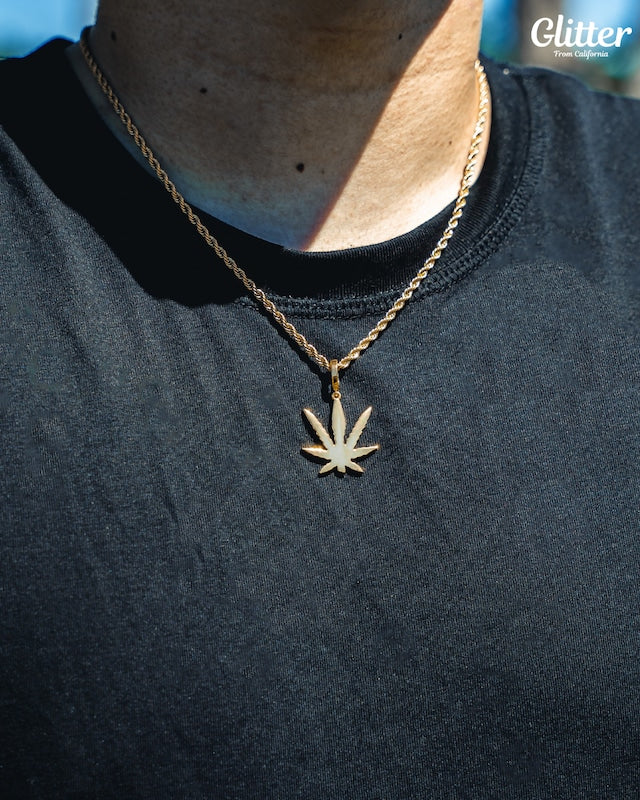 s925 Glitter Weed Pendant