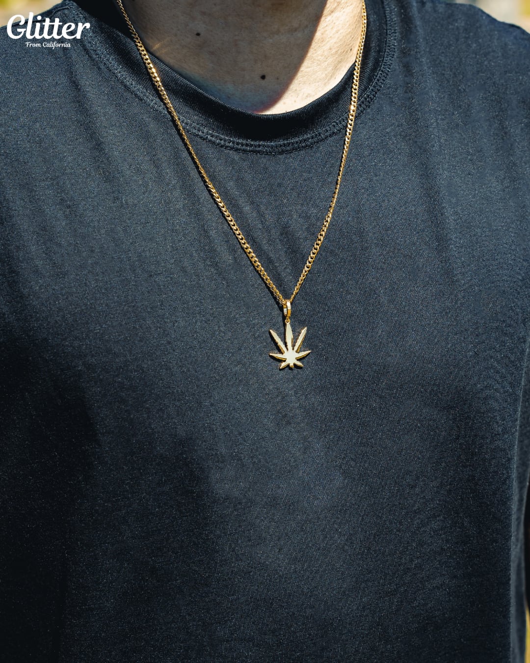 Glitter Weed Pendant 【GOLD / SILVER】