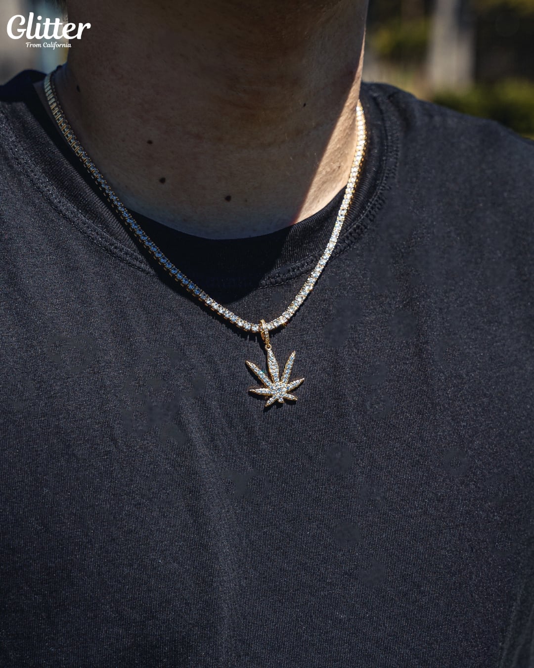 Iced Out Weed Pendant 【GOLD / SILVER】