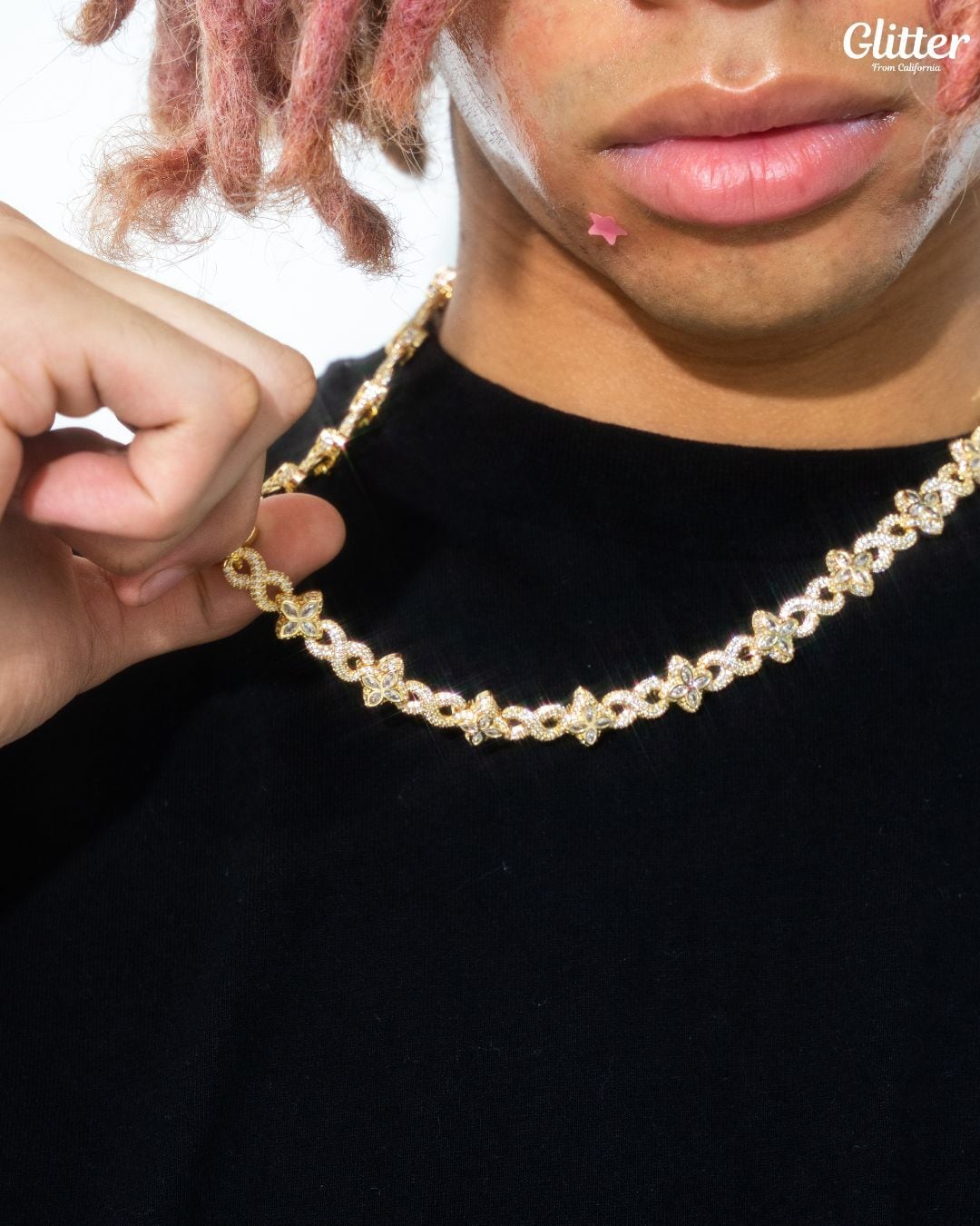 Diamond Infinity Four Leaf Necklace – Glitter