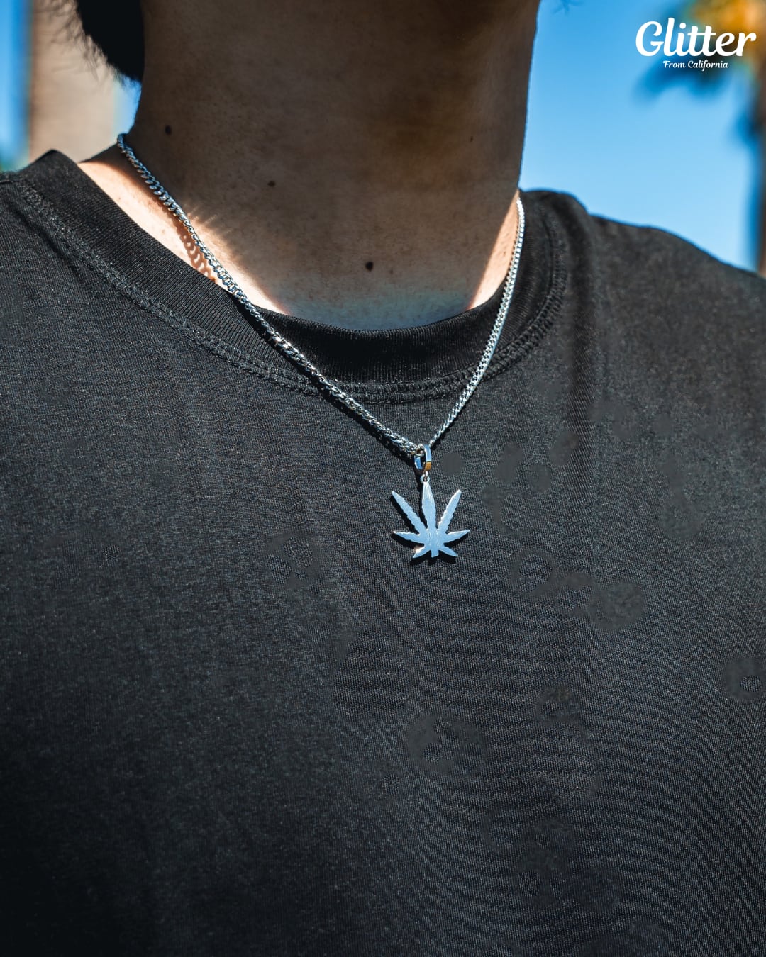 Glitter Weed Pendant 【GOLD / SILVER】