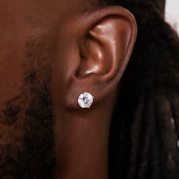 10K Round Cut Stud Earrings 7mm 【Diamond】
