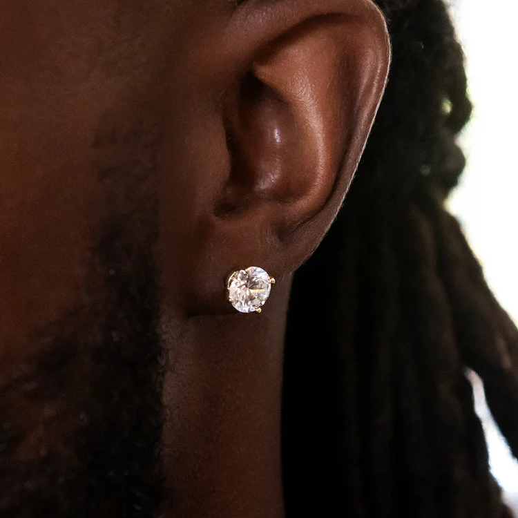 10K Round Cut Stud Earrings 7mm 【Diamond】