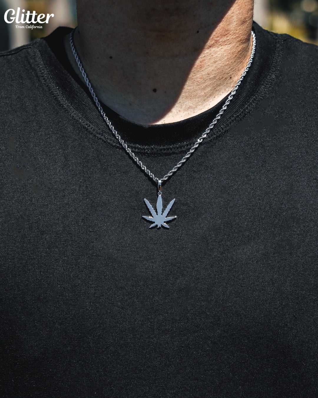 Glitter Weed Pendant 【GOLD / SILVER】