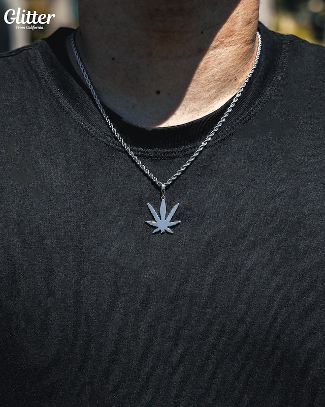 s925 Glitter Weed Pendant
